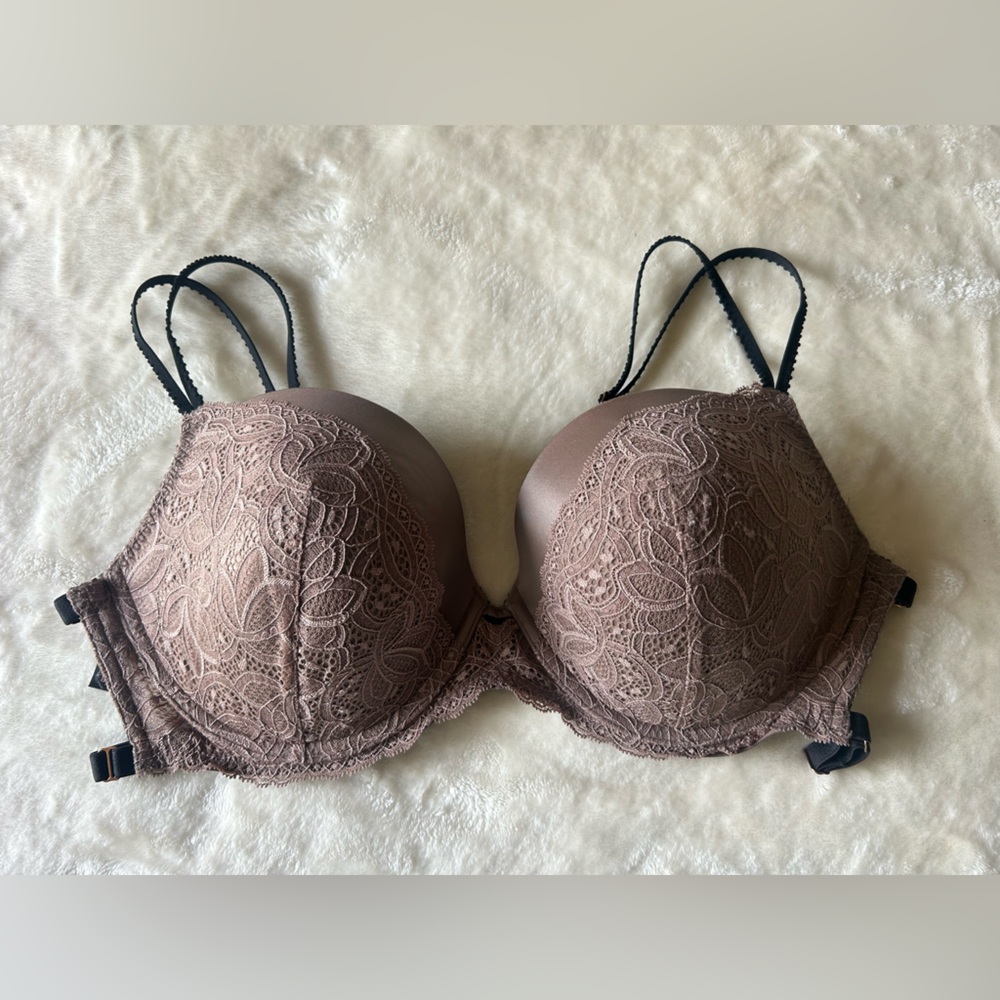 Victoria's Secret Lace Push-Up Bra in Tan and Black